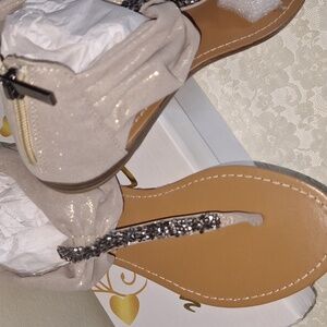 NIB Flourish Sandals Size 7